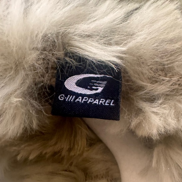 Vintage G-III Apparel Faux Fur Poncho - Picture 6 of 6